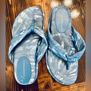 Anthropologie Indigo Puffy Tie-Dye Flip Flops